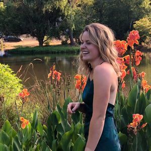 Meet your Posher, Laura